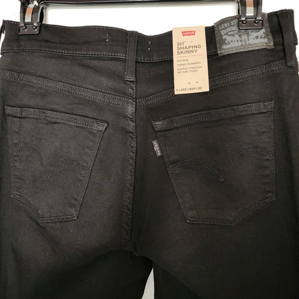Levi's Women's 311 Shaping Skinny Black Jeans Size 8 Long - Picture 2 of 5